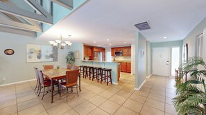 Dining - Recently Renovated with Open Concept!  One of the best in Queens Grant! (Hilton Head)