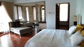 5 bedrooms, in-room safe, iron/ironing board, free WiFi