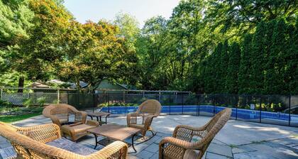PRIVATE HEATED POOL and PET FRIENDLY!