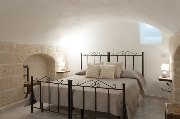 1 chambre, fer et planche à repasser, lit parapluie, Wi-Fi gratuit