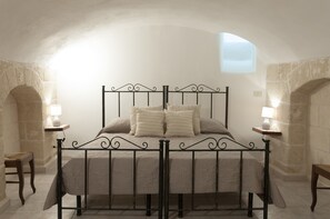 1 chambre, fer et planche à repasser, lit parapluie, Wi-Fi gratuit