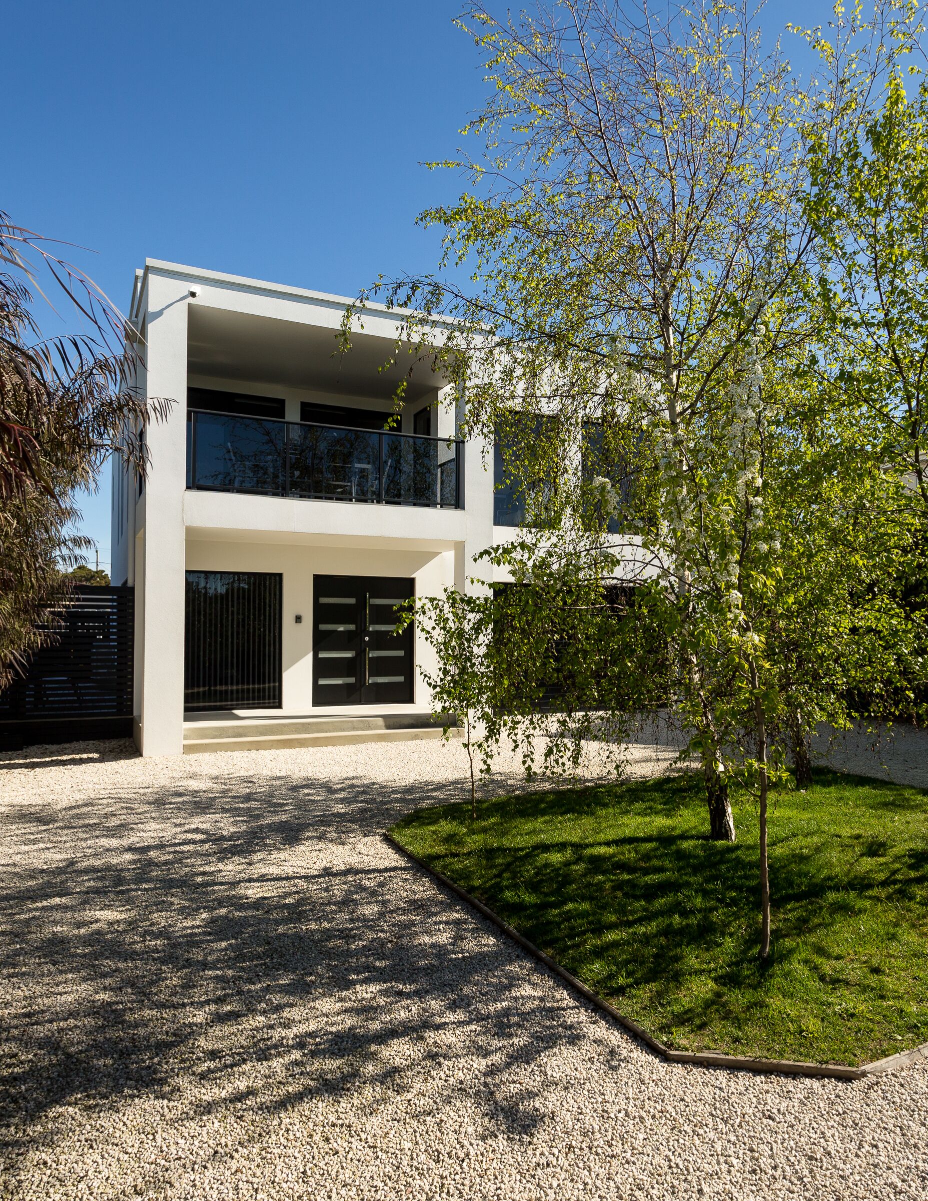 Pearl Hawley Beach | Bright Modern Beach House  | Perfect for Families + Friends