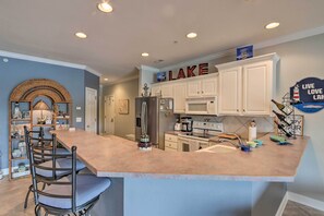 Fridge, microwave, stovetop, dishwasher - Lakefront Ozark Condo w/ Balcony & Seasonal Pool! (Camdenton)