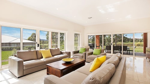 AMBER LAKES - THE VINTAGE HOLIDAY HOUSES