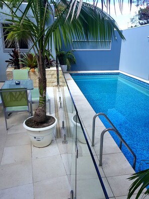 Piscine extérieure, piscine chauffée