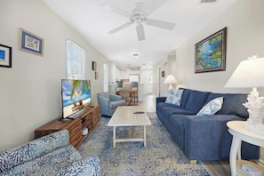 Living area - Shady Nook at The Truman Annex in Key West (Key West)