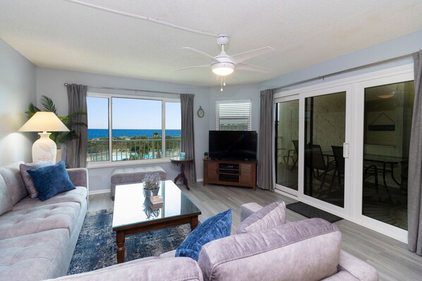 Televisión, futbolito, tenis de mesa y libros 