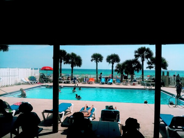 Piscine extérieure, piscine chauffée