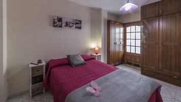 1 Schlafzimmer, Bügeleisen/Bügelbrett, kostenloses WLAN, Bettwäsche