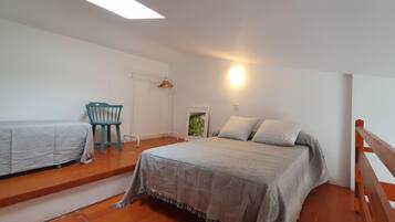 1 bedroom, iron/ironing board, internet