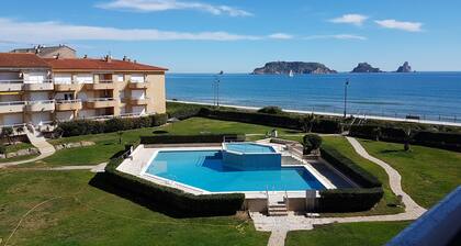 Argonavis 326 Apartment to rent in L'Estartit Costa Brava with front view to the sea