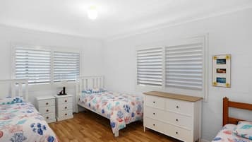 2 bedrooms, desk, free WiFi, bed sheets