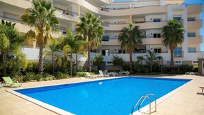 Unclassified image, 2 of 37, button - A04 - Large Modern 1 bed Apartment with Pool (Lagos)