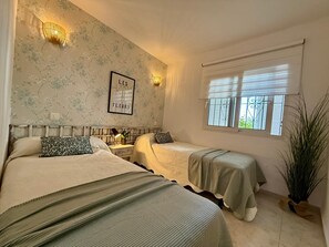 2 Schlafzimmer, Bügeleisen/Bügelbrett, kostenloses WLAN, Bettwäsche