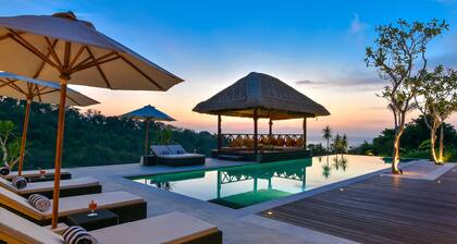 New 5-star villa near Lovina with breathtaking views of Bali Sea and sunset