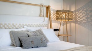 3 habitaciones, tabla de planchar con plancha y cuna de viaje 