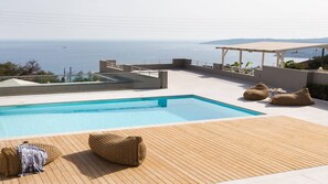 حمّام سباحة خارجي