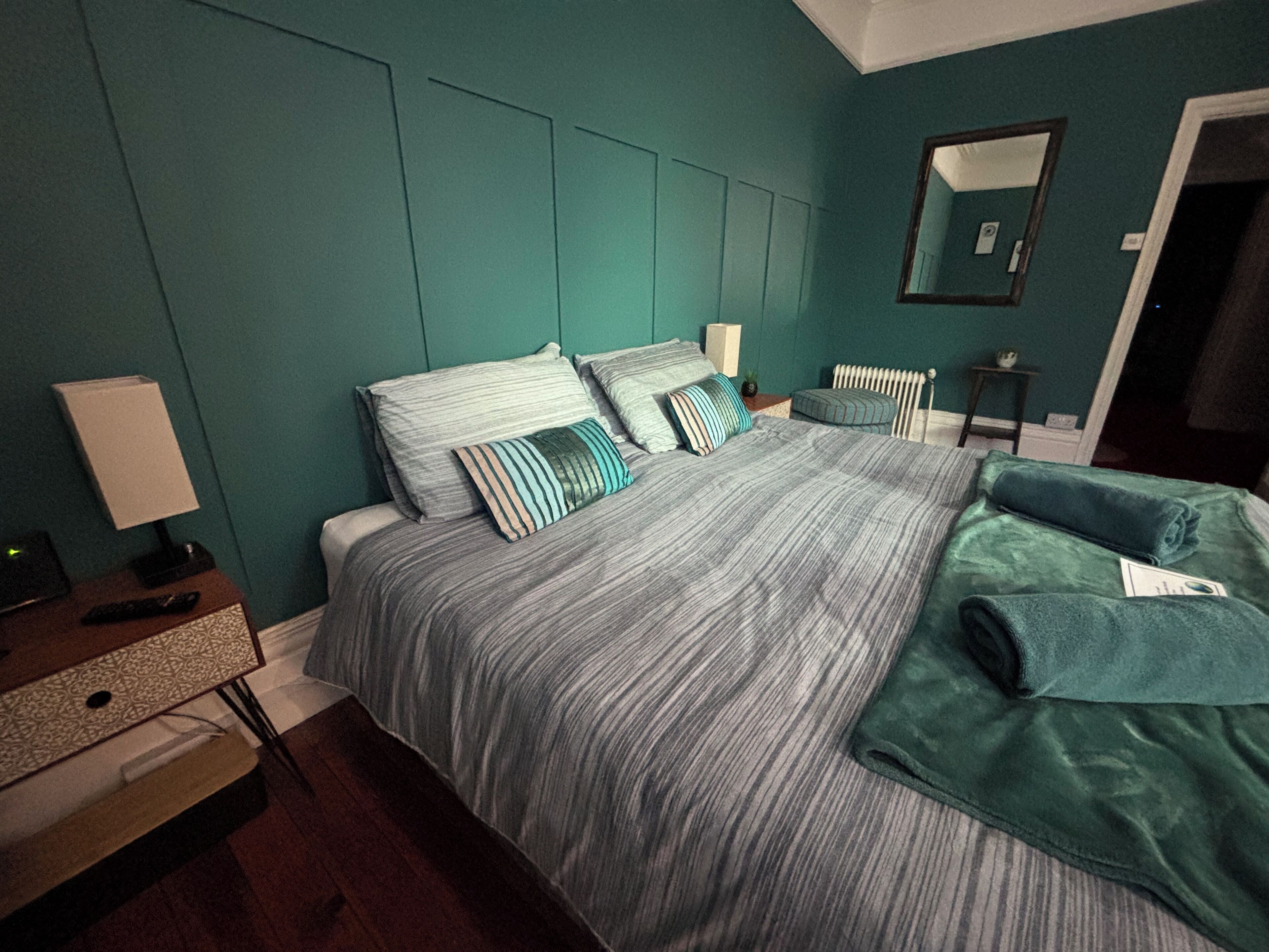 2 soverom, strykejern/-brett, wi-fi og sengetøy