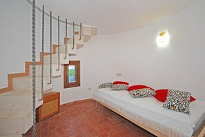 3 chambres, fer et planche à repasser, Wi-Fi gratuit, draps fournis