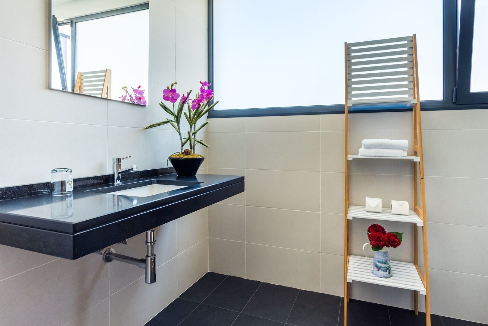 Bathtub, hair dryer, towels