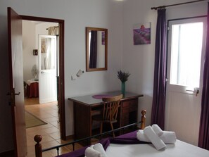 2 bedrooms, in-room safe, iron/ironing board, free WiFi - Casa Magaída, AC, with terrace, near the Ria (Luz (Luz de Tavira))