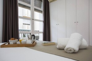 1 bedroom, WiFi, bed sheets
