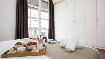 1 bedroom, WiFi, bed sheets