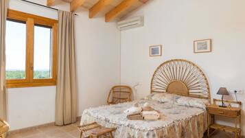 3 dormitorios, tabla de planchar con plancha, Internet y ropa de cama