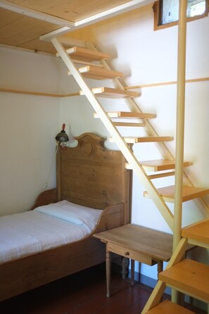 2 Schlafzimmer, Schreibtisch, Bügeleisen/Bügelbrett, kostenloses WLAN