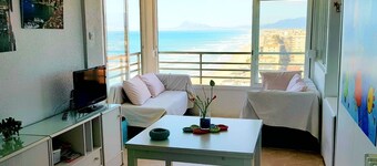 Gandia, stunning ocean views, beachfront