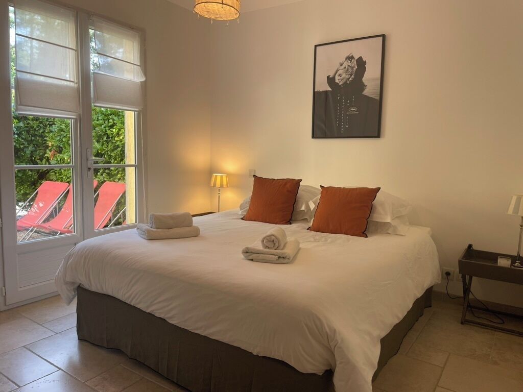 2 chambres, fer et planche à repasser, lit parapluie, Wi-Fi gratuit