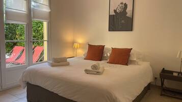 2 chambres, fer et planche Ă repasser, Wi-Fi gratuit, draps fournis