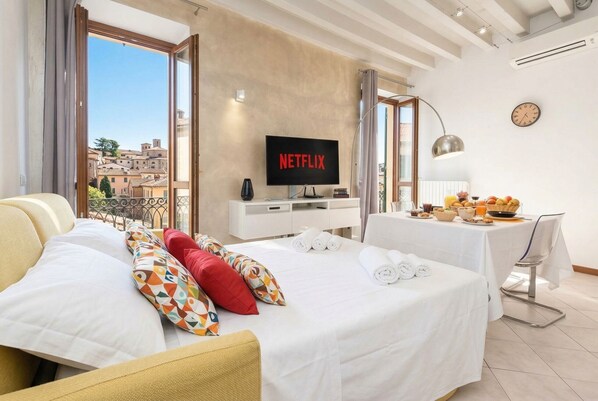 Iron/ironing board, free WiFi, bed sheets