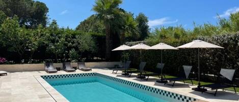 Ulkouima-allas, lämmitetty uima-allas