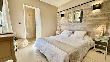 4 Schlafzimmer, Zimmersafe, Bügeleisen/Bügelbrett, Reisekinderbett