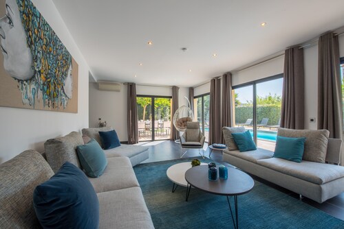 SAINT TROPEZ 4-ZIMMER-VILLA 300 M VOM STRAND ENTFERNT