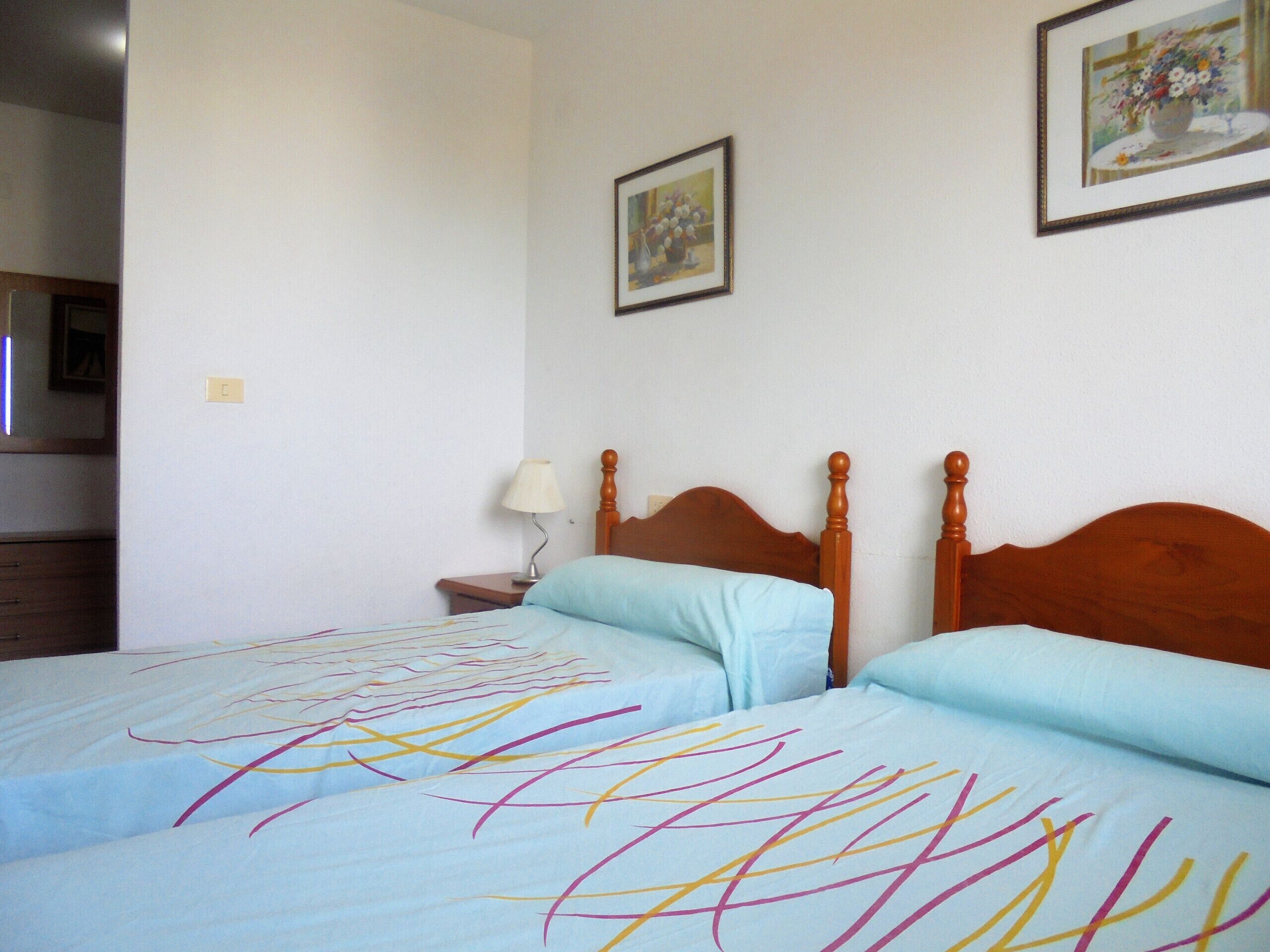 1 bedroom, bed sheets