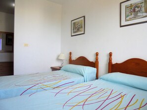 1 dormitorio y ropa de cama