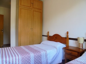 1 dormitorio y ropa de cama