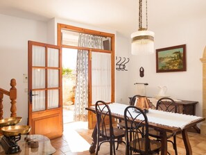 تناول الطعام