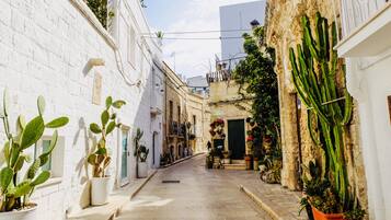 Enceinte de lâhĂ©bergement