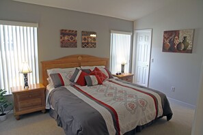 4 habitaciones, tabla de planchar con plancha, wifi y ropa de cama