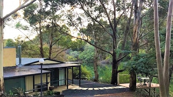 Property grounds - Welcome to Reflections Bridgetown! A modern lakeside cottage for up to 2 adults. (Bridgetown)