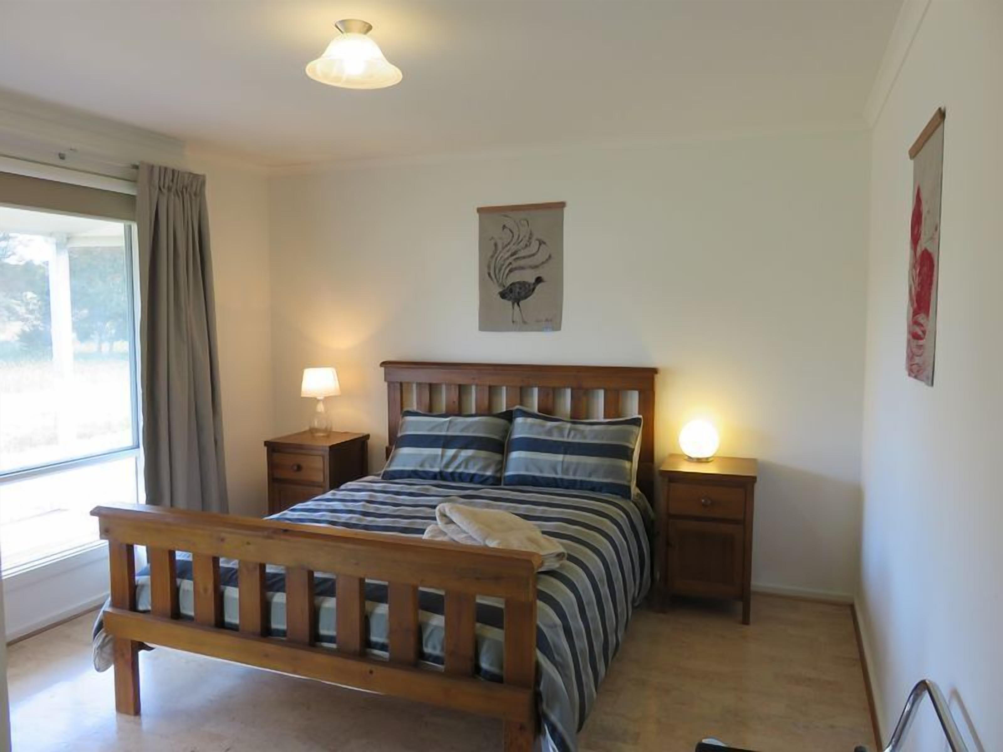 3 habitaciones, escritorio y cortinas blackout 