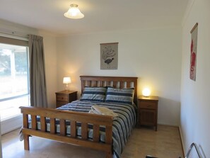 3 habitaciones, escritorio y cortinas blackout