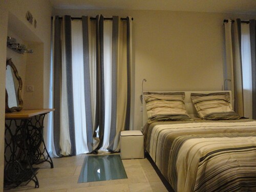 new house (2016) between sea and mountains 4 km from the beaches