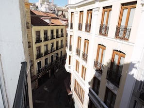 Balcony - Comfortable apartment in downtown Madrid (Madrid)