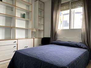 2 chambres, fer et planche Ă repasser, draps fournis