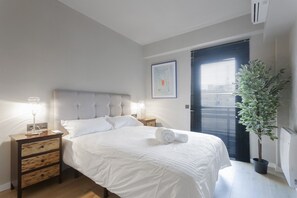2 slaapkamers, een strijkplank/strijkijzer, gratis wifi, beddengoed