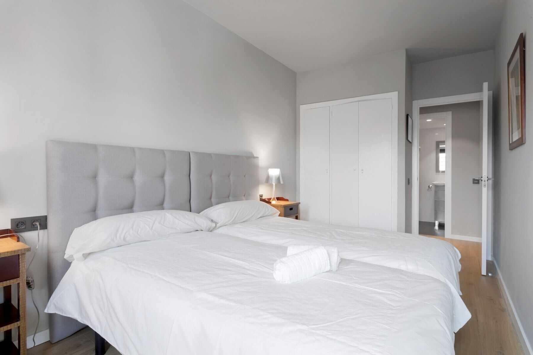 2 soverom, strykejern/-brett, wi-fi (inkludert) og sengetøy